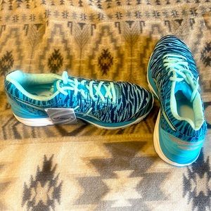 ASICS Gel-Cumulus 18 size 10 tennis shoe